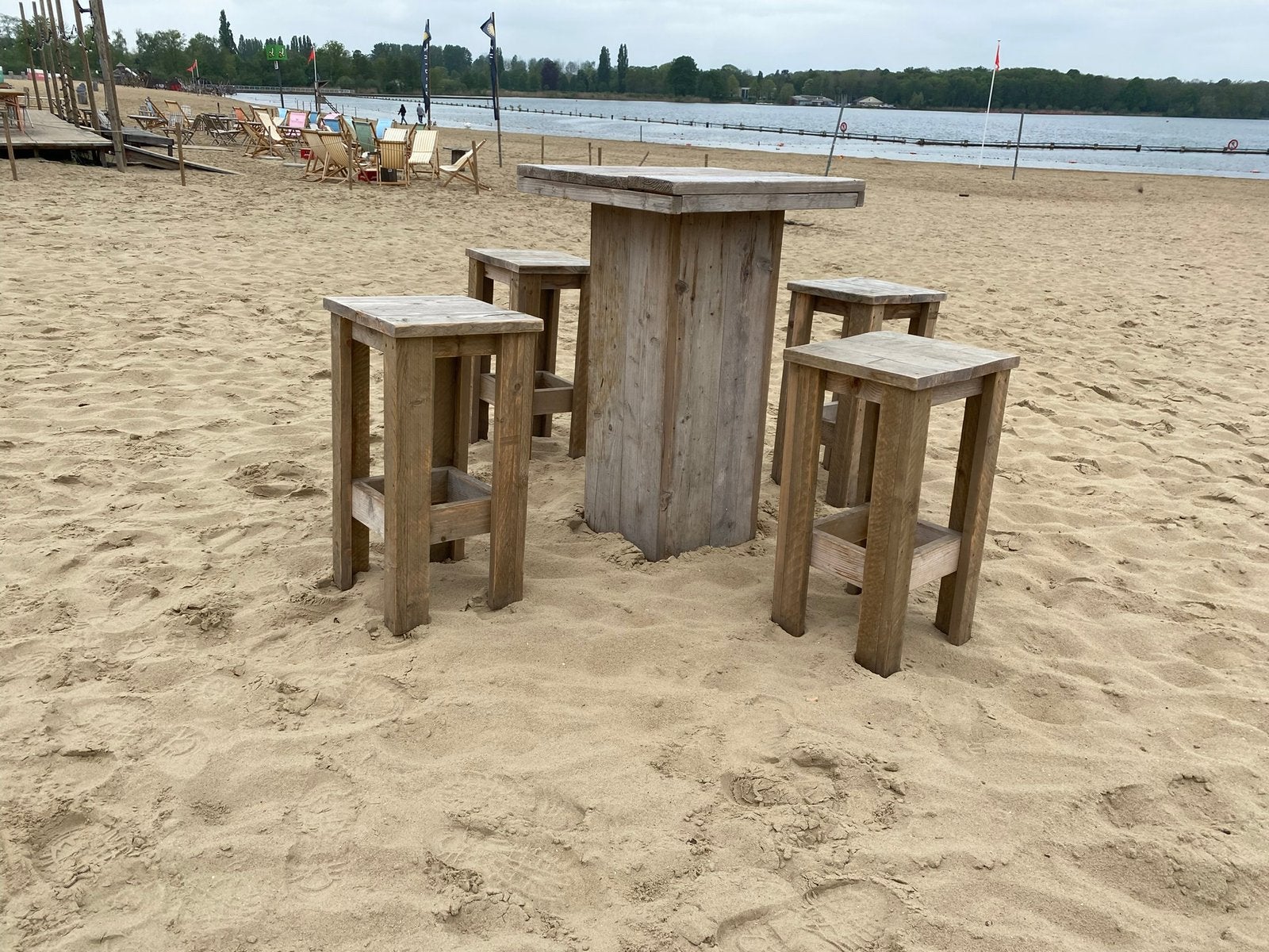 Steigerhouten meubels te huur, Ophalen of Verzenden, Zo goed als nieuw