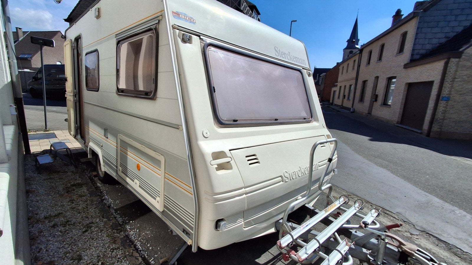 Caravan - Sterckeman Fjord 420 D - 5000€, Caravans en Kamperen, Caravans, Particulier, Sterckeman, Fietsenrek, Luifel, Ophalen