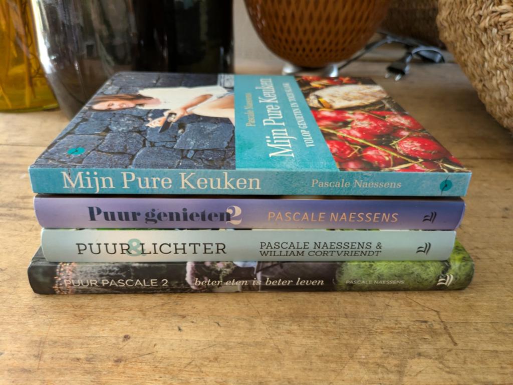 4 boeken Pascale Naessens, Enlèvement ou Envoi, Comme neuf, Pascale Naessens