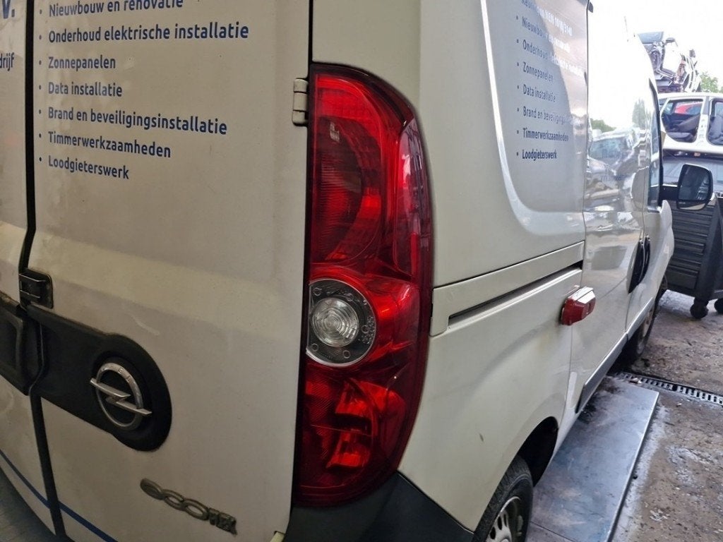 FEU ARRIÈRE DROIT Opel Combo (|519248430|), Opel, Opel Automobile GmbH, Utilisé, Kontakt-opel@opel.com