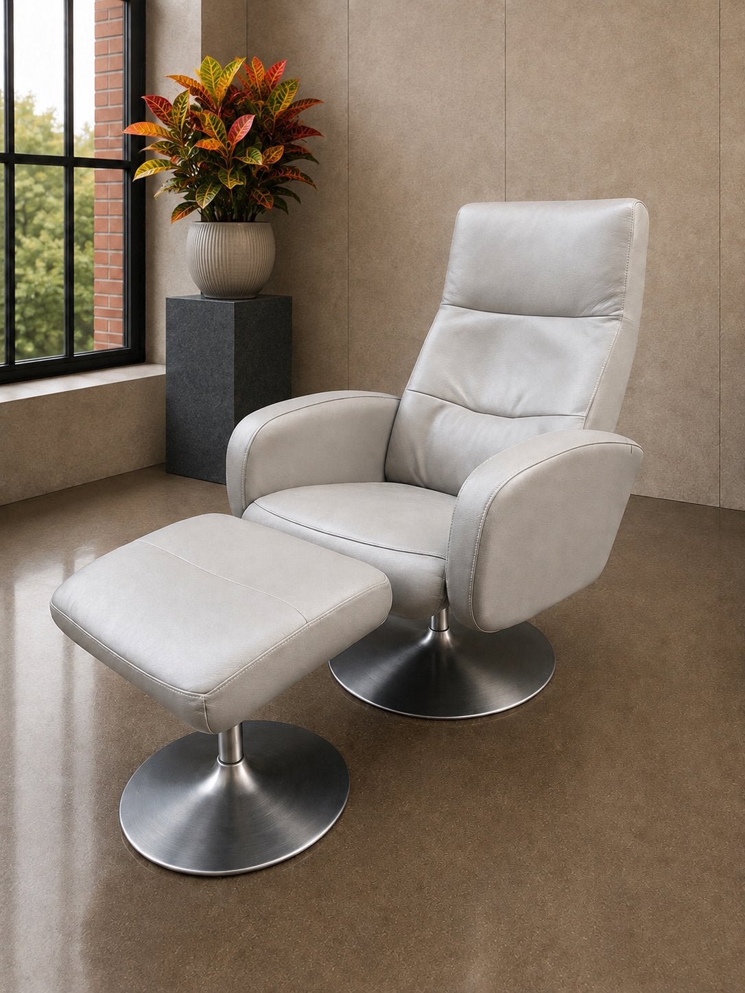 Prachtige relaxfauteuil & hocker van Hjort Knudsen, Ophalen of Verzenden