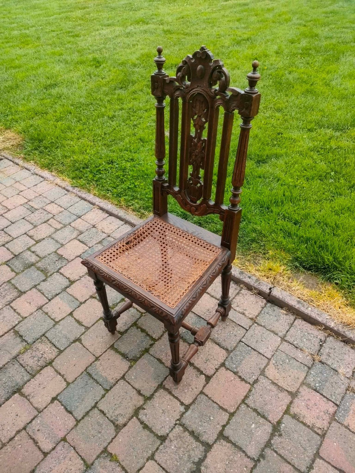 Mechelse stoelen, Enlèvement
