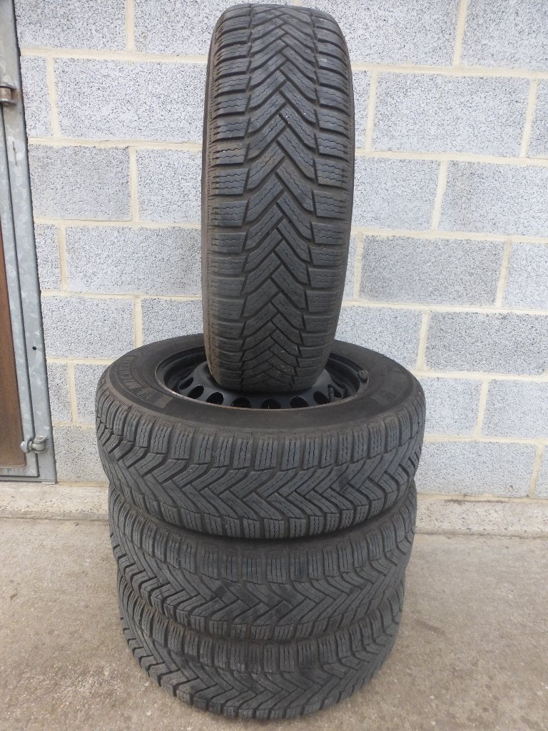 4 pneus hiver Michelin Alpin 6 -195/65R15 sur jantes acier, Autos : Pièces & Accessoires, 15 pouces, Pneus hiver, Pneu(s), Enlèvement
