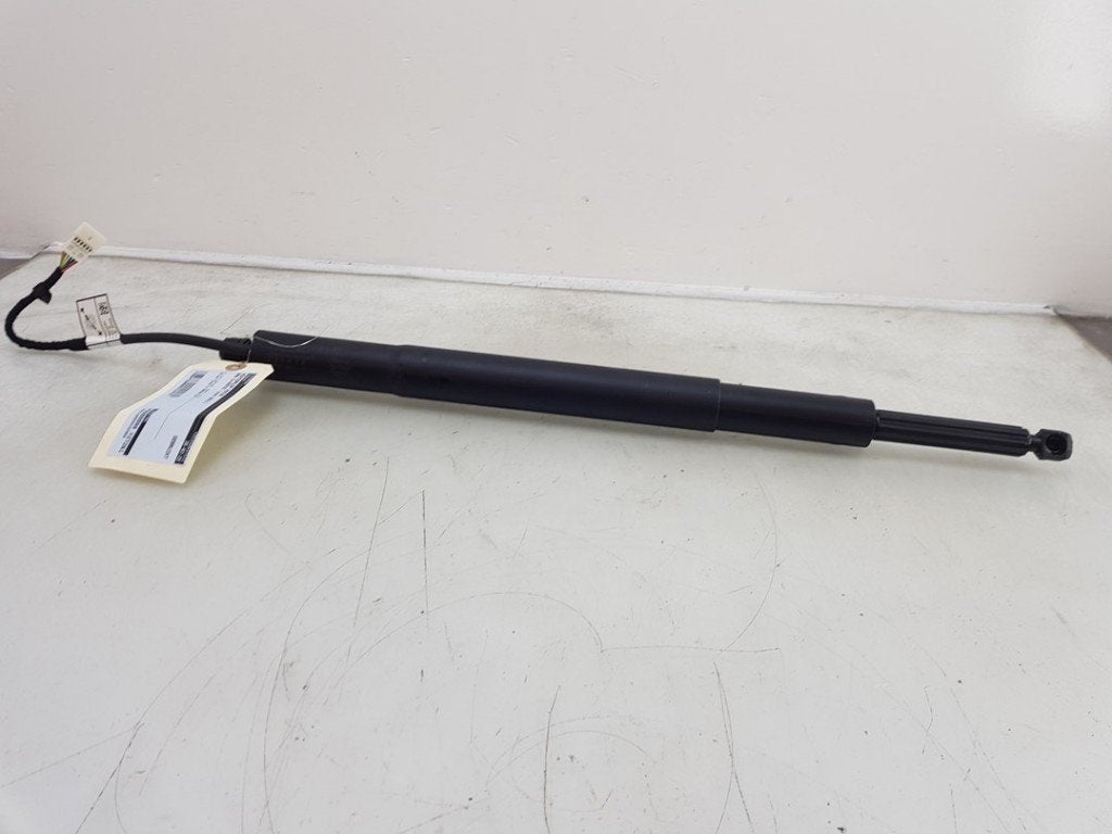 ACHTERKLEP MOTOR BMW 5 serie Touring (G31) (01-2017/05-2022), Gebruikt, Achterklep, Brose SE, Info@brose.com