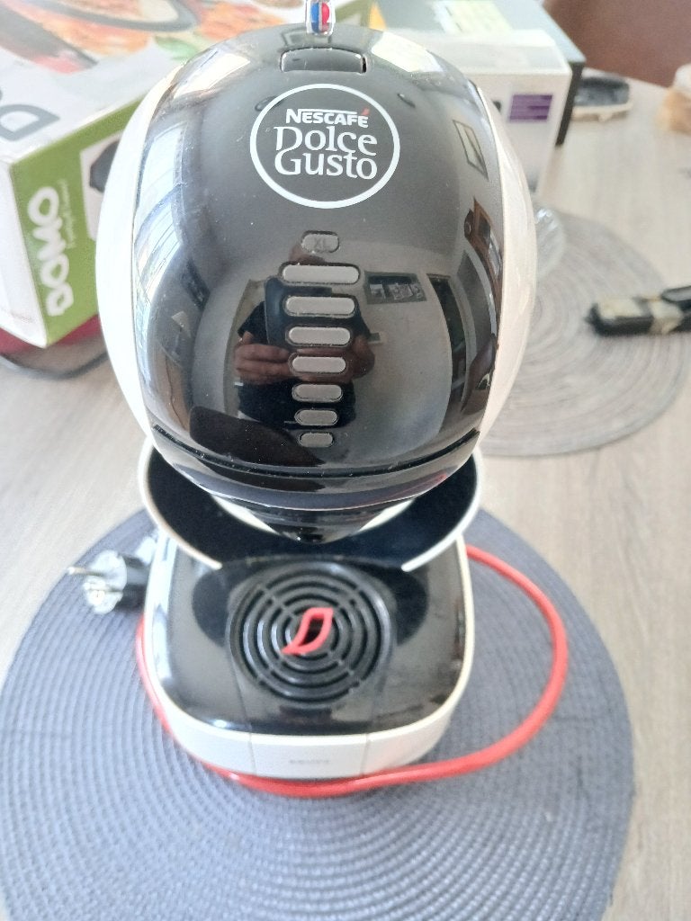 DOLCE GUSTO LUMIO, Dolce Gusto, Porte-capsules, Enlèvement, Utilisé
