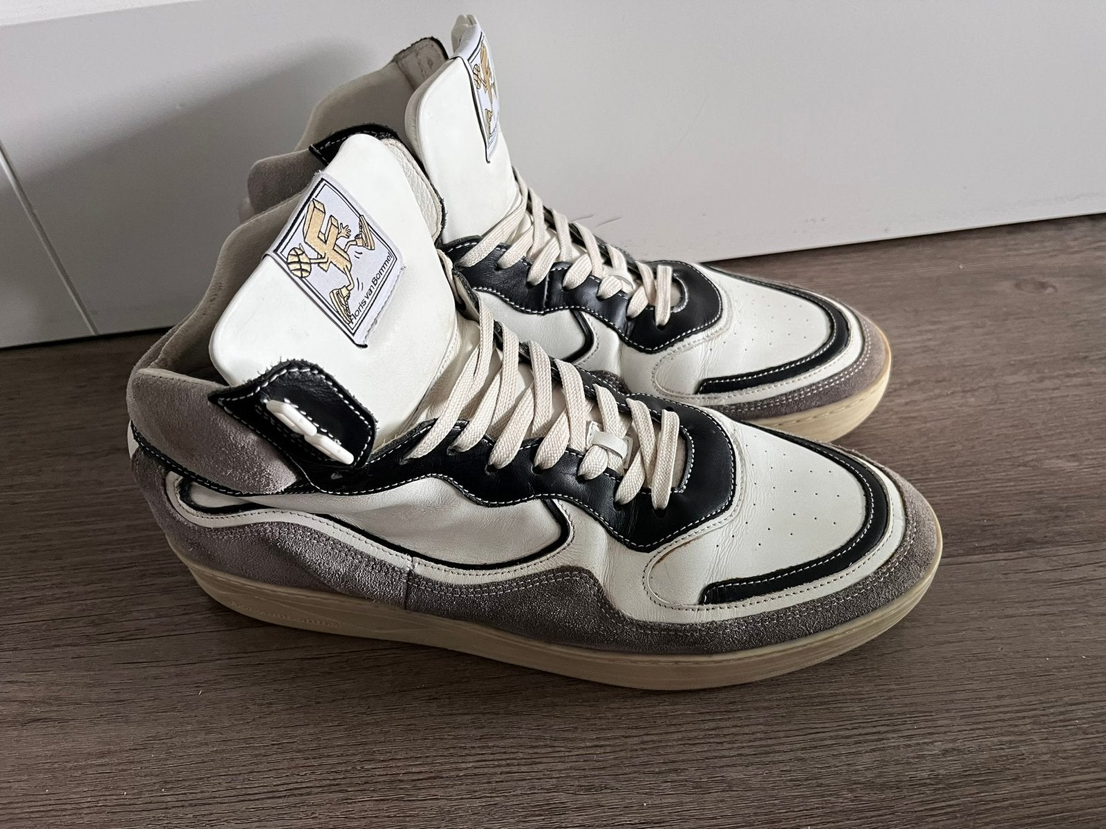 Floris van Bommel sneakers maat 9.5 / 43.5, Kleding | Heren, Wit, Floris van Bommel, Ophalen of Verzenden, Zo goed als nieuw