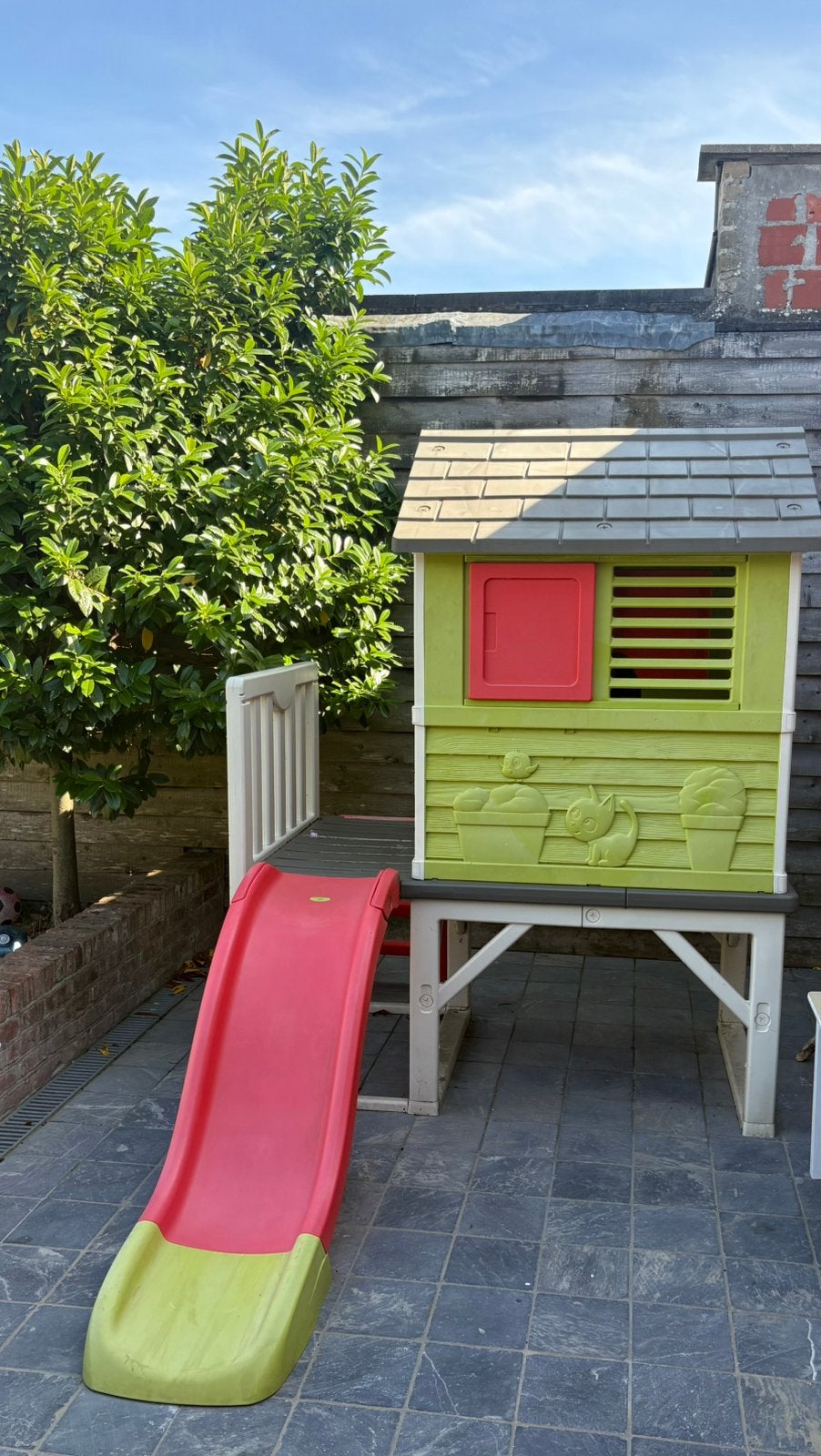 Smoby speelhuisje goede staat, Kinderen en Baby's, Speelgoed | Buiten | Speelhuisjes, Ophalen of Verzenden, Gebruikt, Plastic