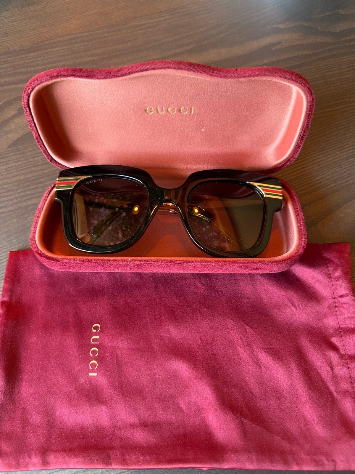 Lunettes de soleil Gucci, Envoi, Comme neuf, Lunettes de soleil