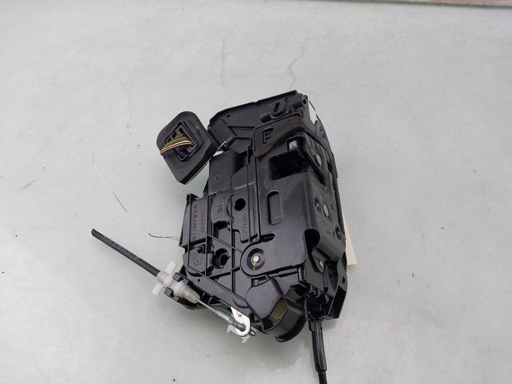 SERRURE DE PORTE RODS ARRIÈRE DROIT Skoda Fabia III (NJ3), Utilisé, Skoda