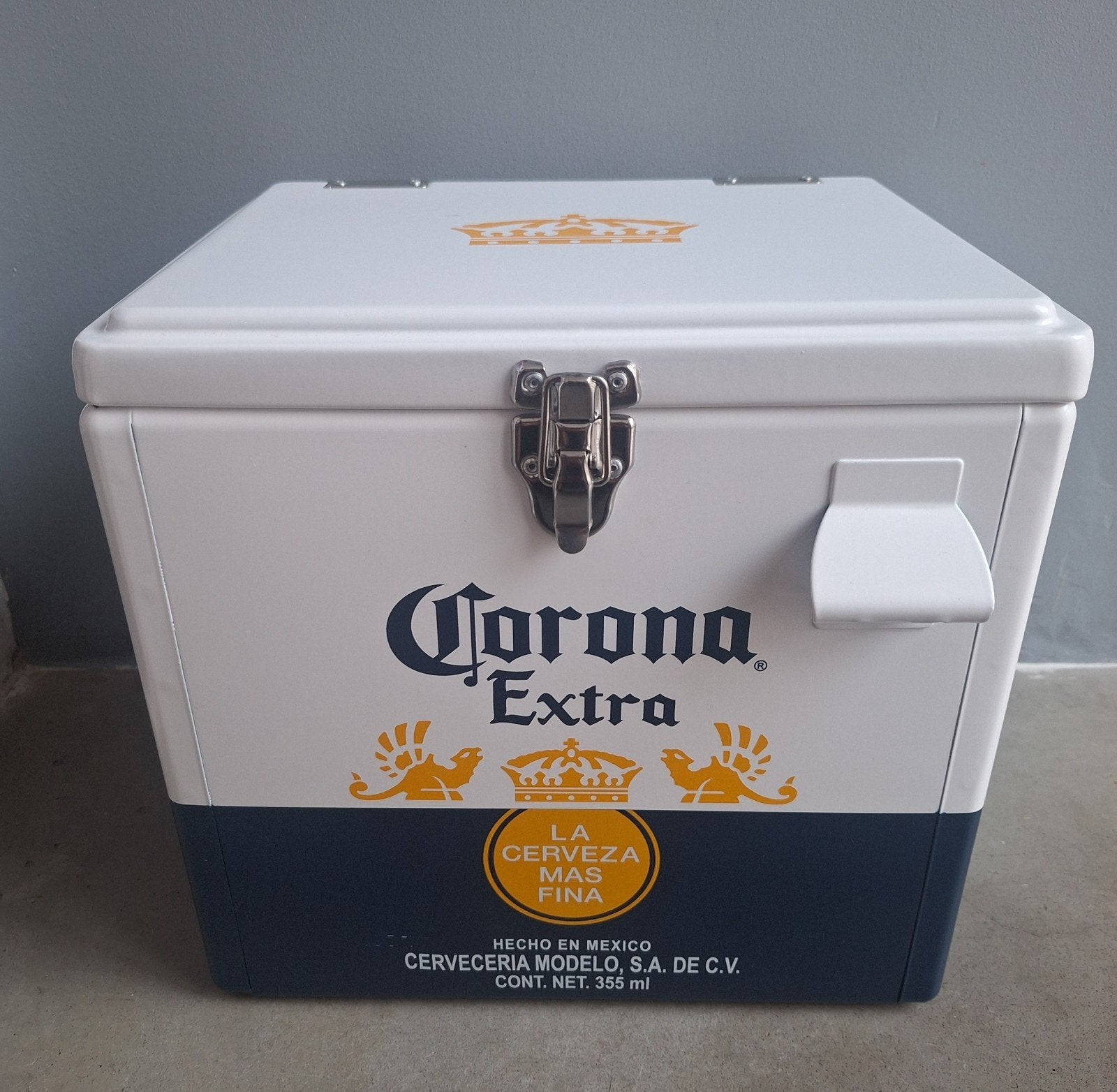 Corona Koelbox, Ophalen, Flesopener