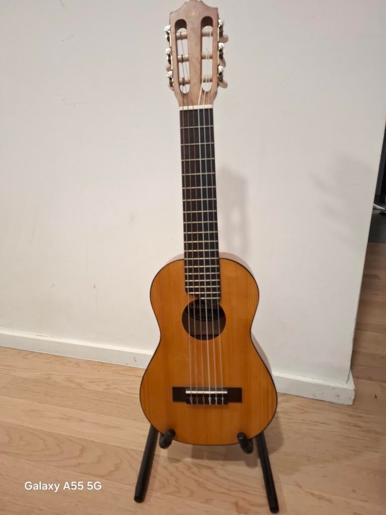 Guitalele pour enfant, marque Yamaha, Musique & Instruments, Enlèvement