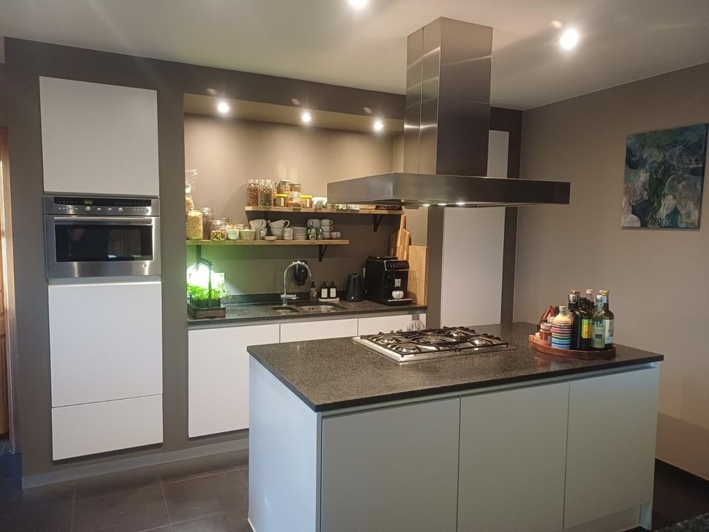 Keuken met vrijstaand kookeiland, Ophalen, Gebruikt, Wit, Overige typen