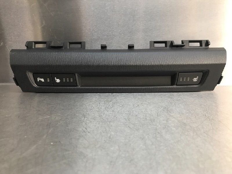 STOELVERWARMING SCHAKELAAR Mazda 3 (BM / BN) (|BHR155260|), Gebruikt, Mazda