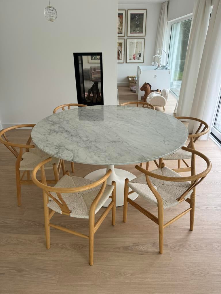 Tulip Tafel - Carrara Marmer - 150cm, Antiek en Kunst, Ophalen