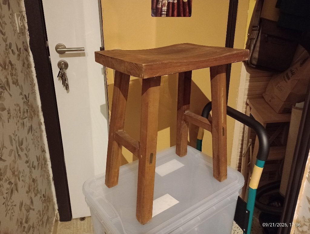 Tabouret bois, Enlèvement, Utilisé, Bois