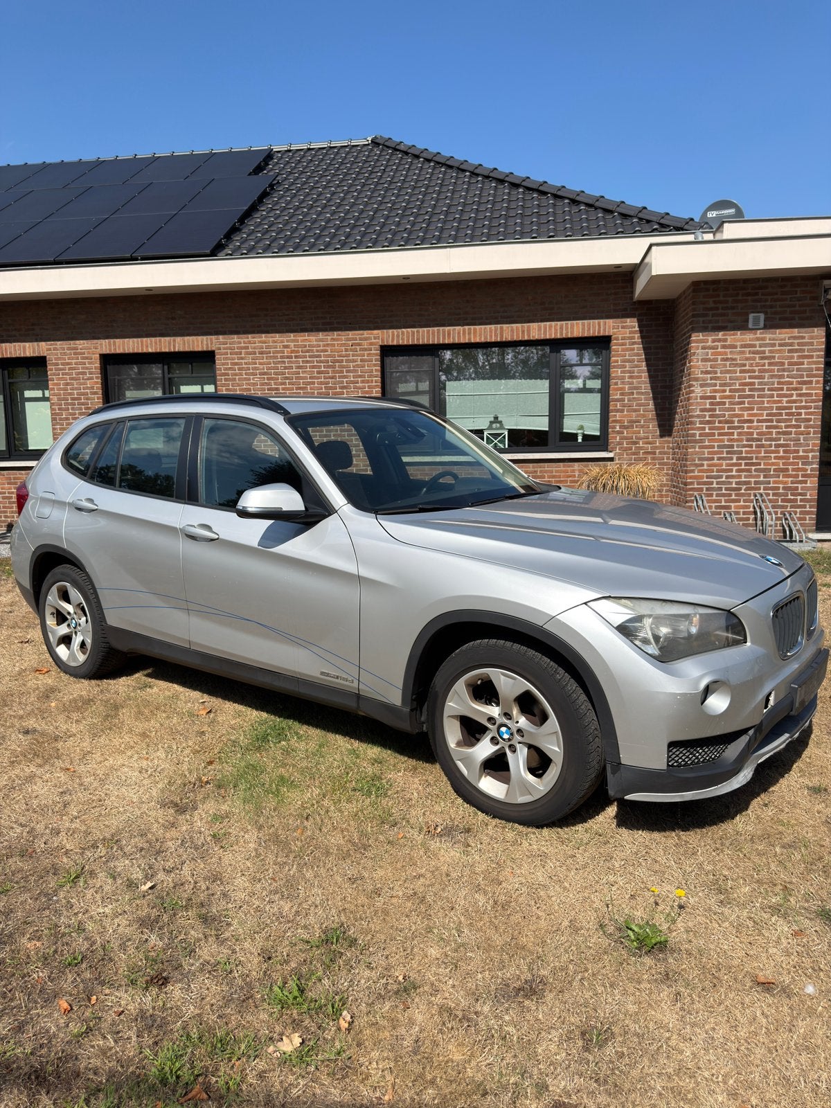 BMW X1 Sdrive18d, Autos, BMW, Entreprise, Boîte manuelle, Noir, 5 portes