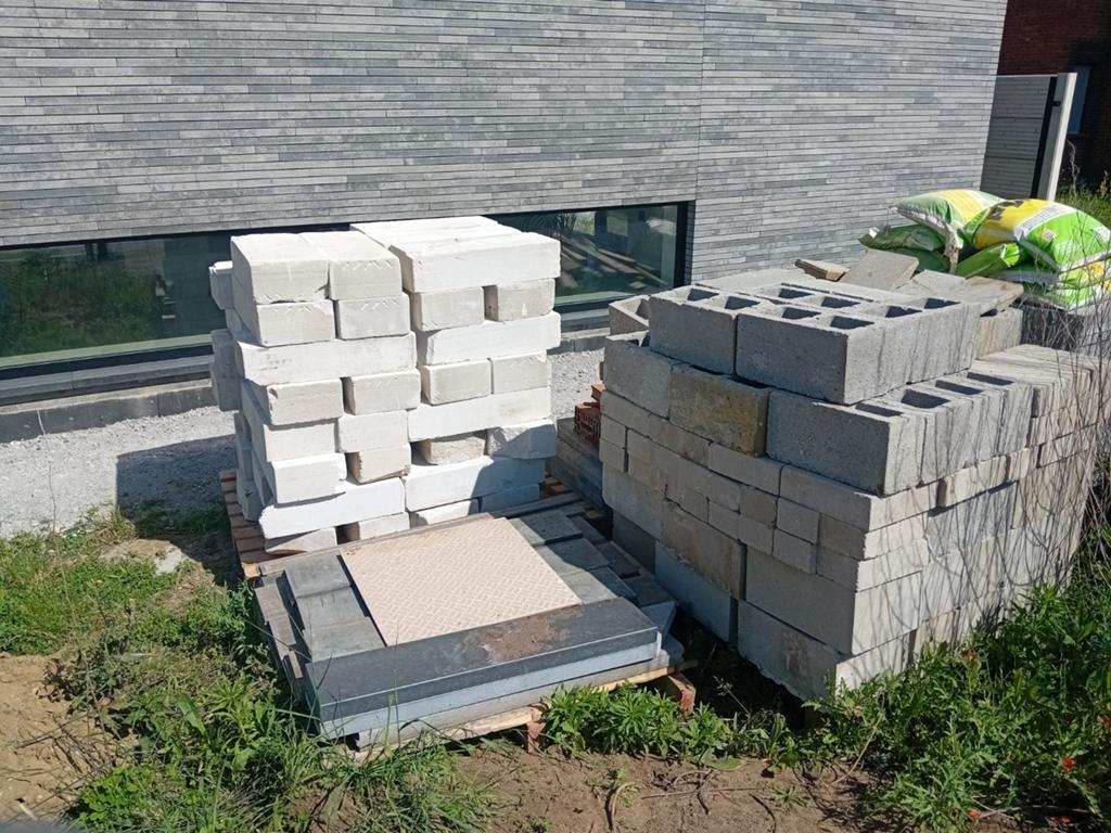 Ytong en betonblokken in verschillende formaten, Enlèvement