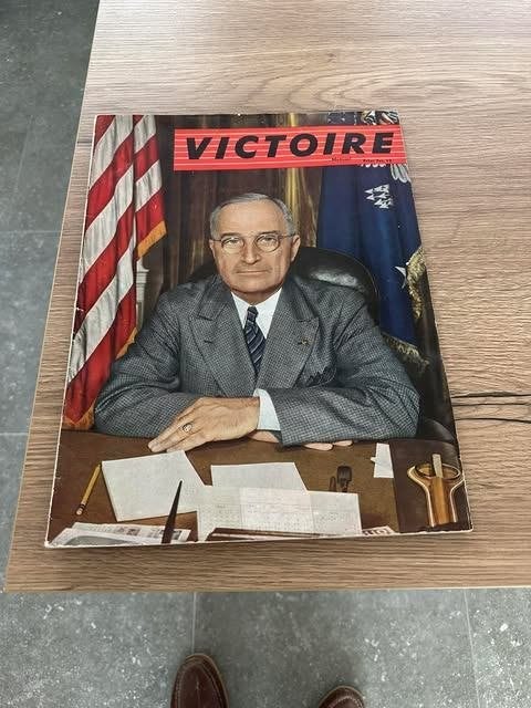 mensuel Victoire vol 3 N1 Harry Truman, Verzamelen, Overige soorten, Ophalen of Verzenden, Victoire, Boek of Tijdschrift