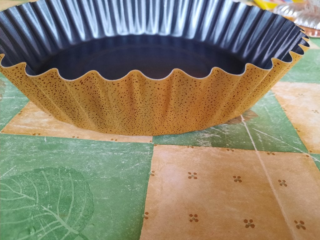 ronde klassieke sier bakvorm splinternieuw dia 27cm, Ophalen of Verzenden, Nieuw, Taarten, Bakvorm