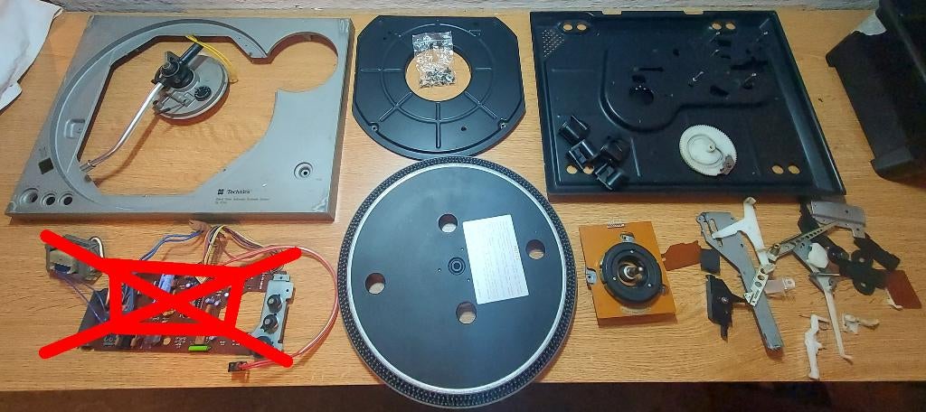 TECHNICS SL 1700 Spare parts, Enlèvement ou Envoi, Utilisé, Pièce tourne-disques, Technics