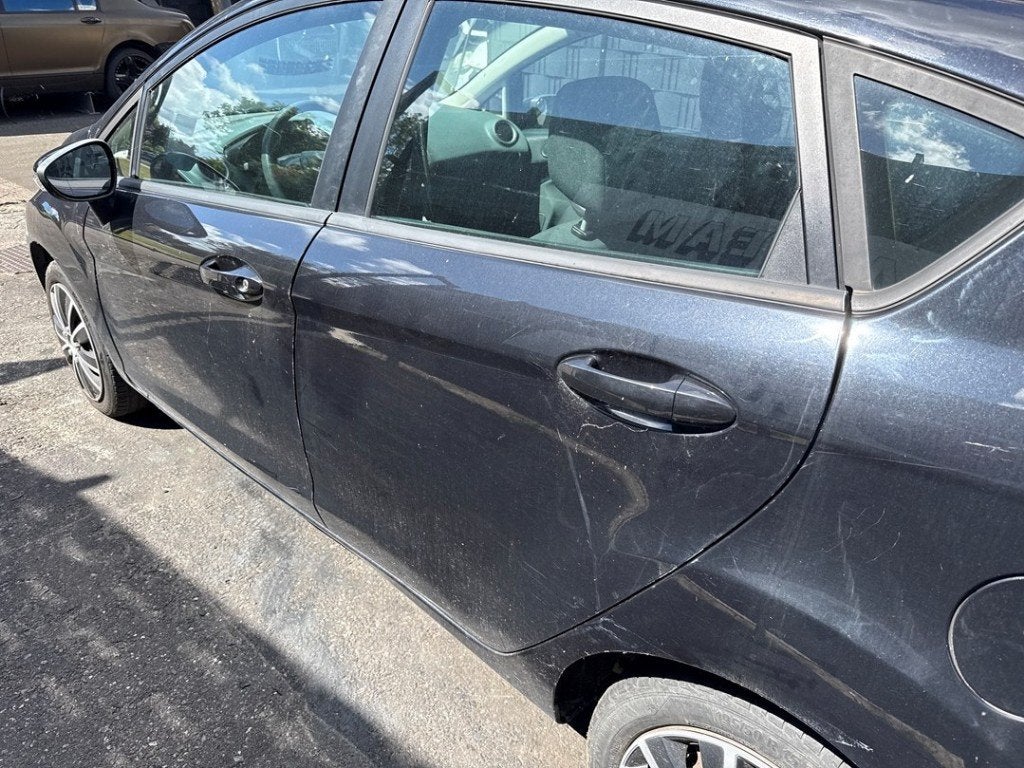 PORTE GAUCHE ARRIÈRE Ford Fiesta 6 (JA8) (01-2008/01-2018), Autos : Pièces & Accessoires, Arrière, Porte, Henry-Ford-Straße  1
50735  Köln, DE