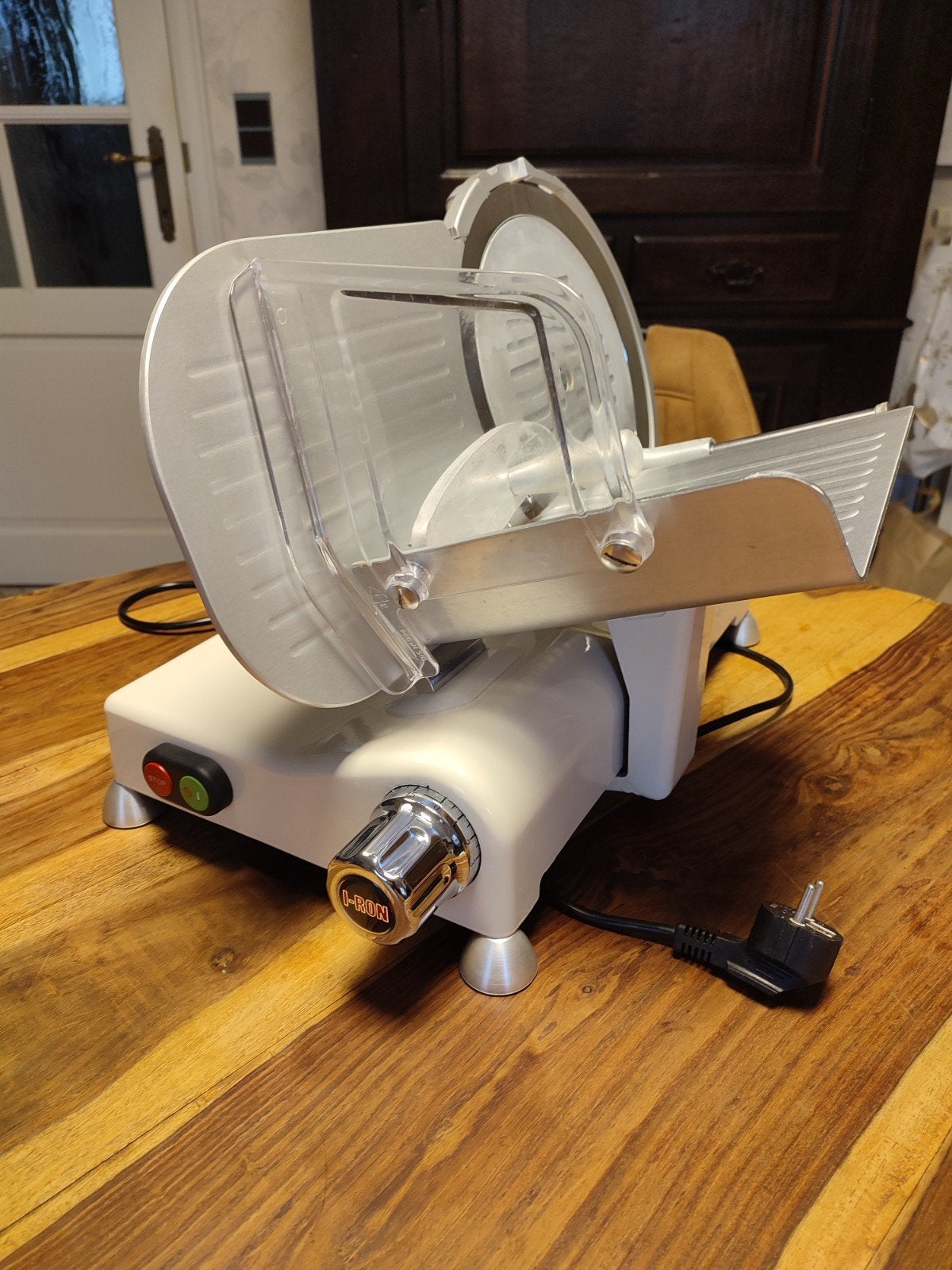 Snijmachine I-ron 25 creme, Ophalen, Zo goed als nieuw