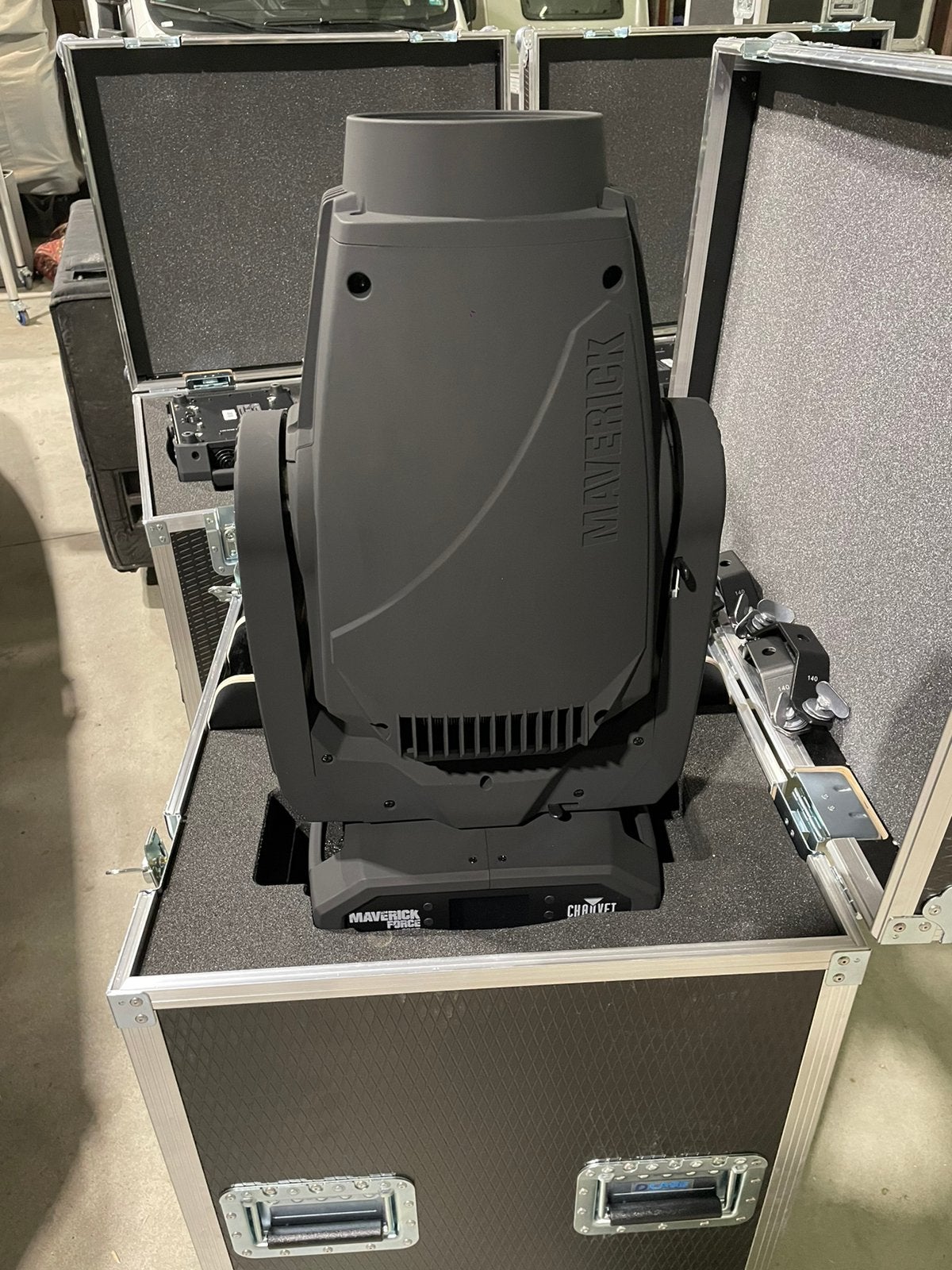 Chauvet Force S spot movingheads, Ophalen of Verzenden, Zo goed als nieuw, Flightcase