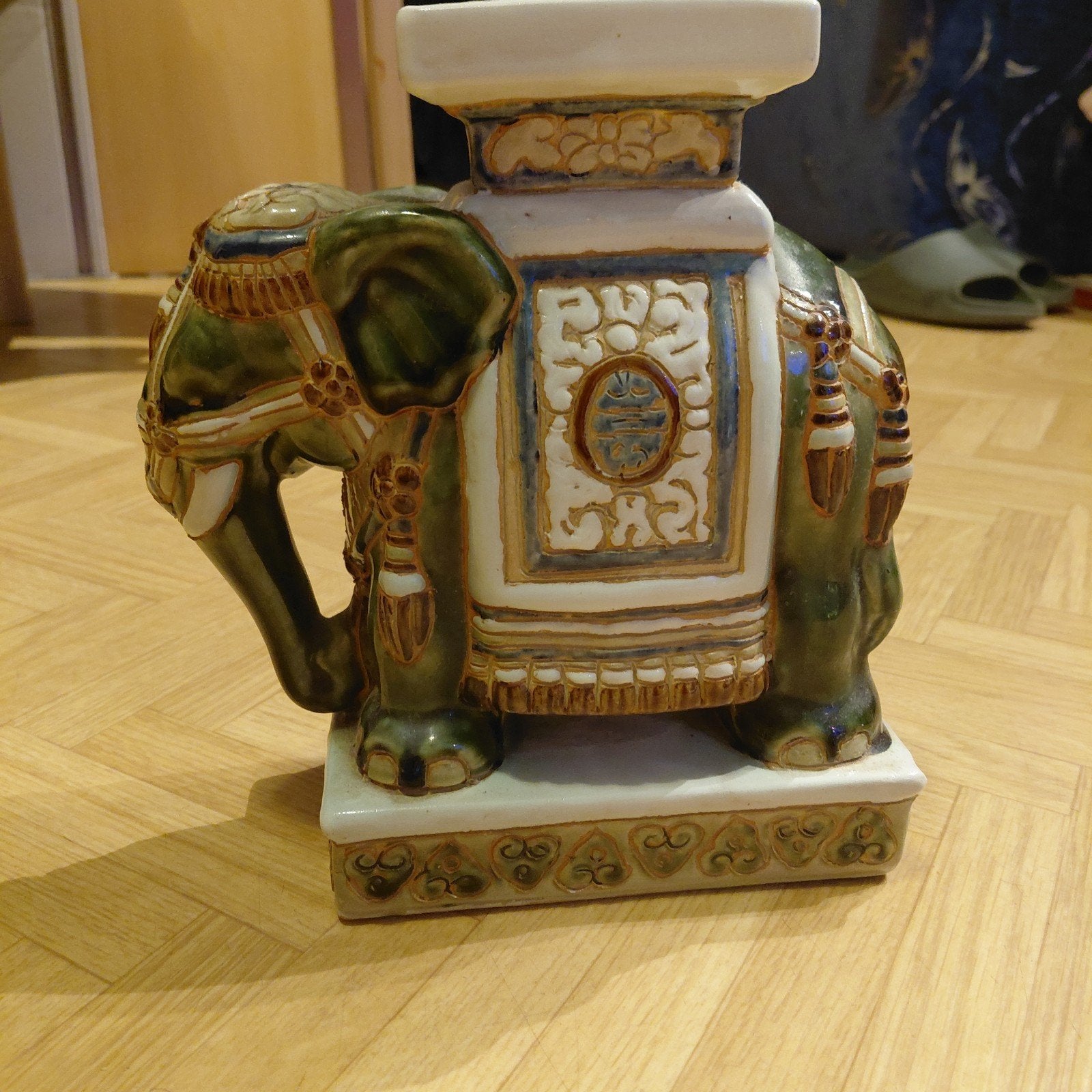 Vintage Olifant groen, Ophalen, Steen/keramiek, Bruin, China