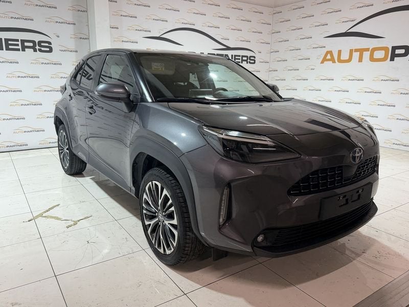Toyota Yaris Cross B-SUV 1.5 TNGA HEV 2WD CVT Elegant LHD, Auto's, Gebruikt, 4 cilinders, 1490 cc, Bedrijf