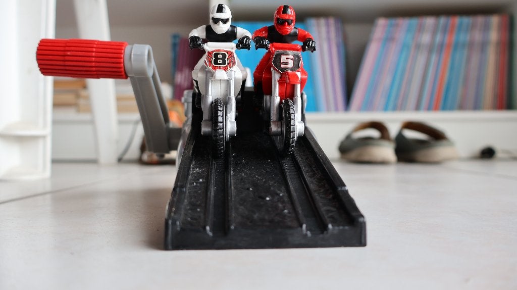 ️ HOTWHEELS Motor Race Speelset–2 motoren met lanceerbaan, Ophalen, Zo goed als nieuw