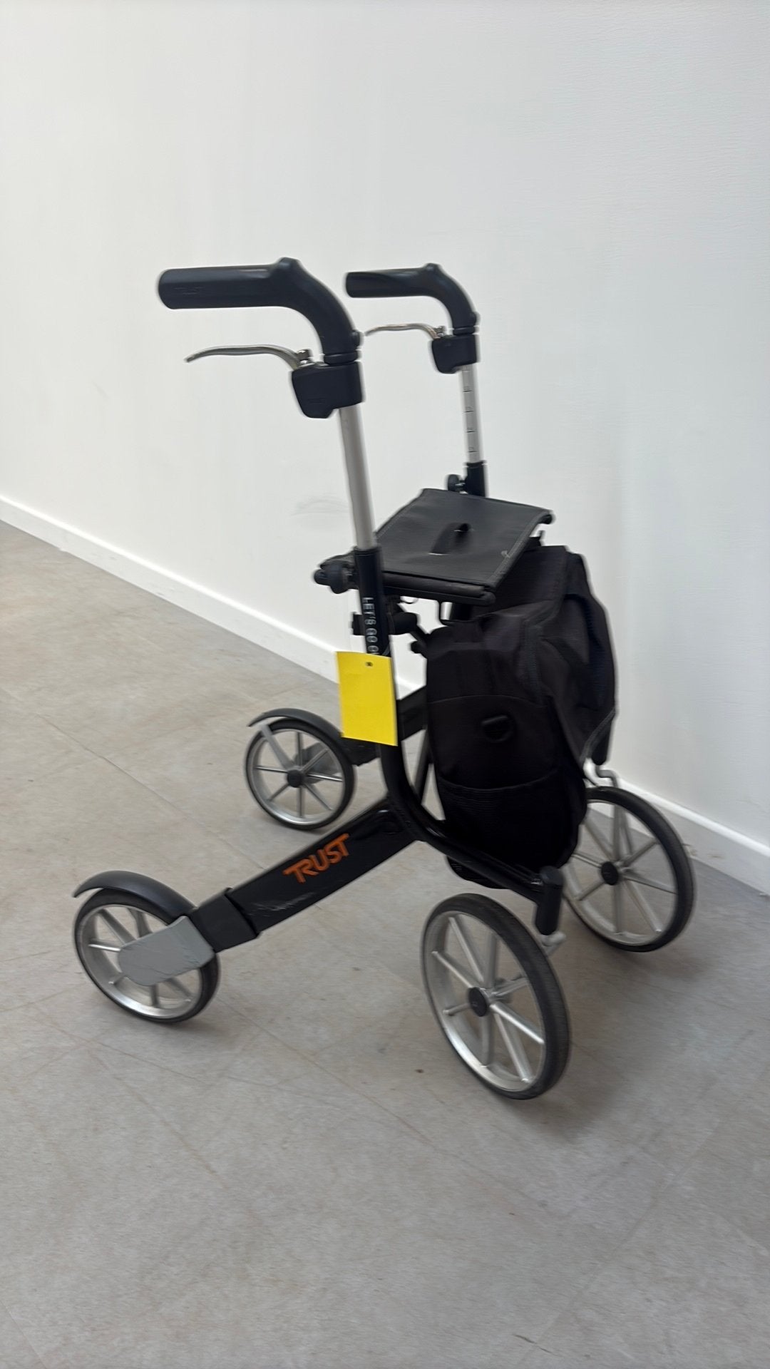 Rollator trust, Ophalen, Zo goed als nieuw