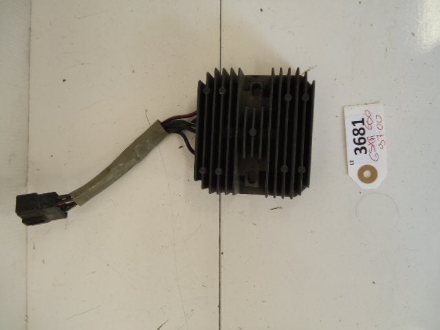 GSXR600 1997 - 2000 Suzuki Spanningsregelaar D1-22441, Motoren