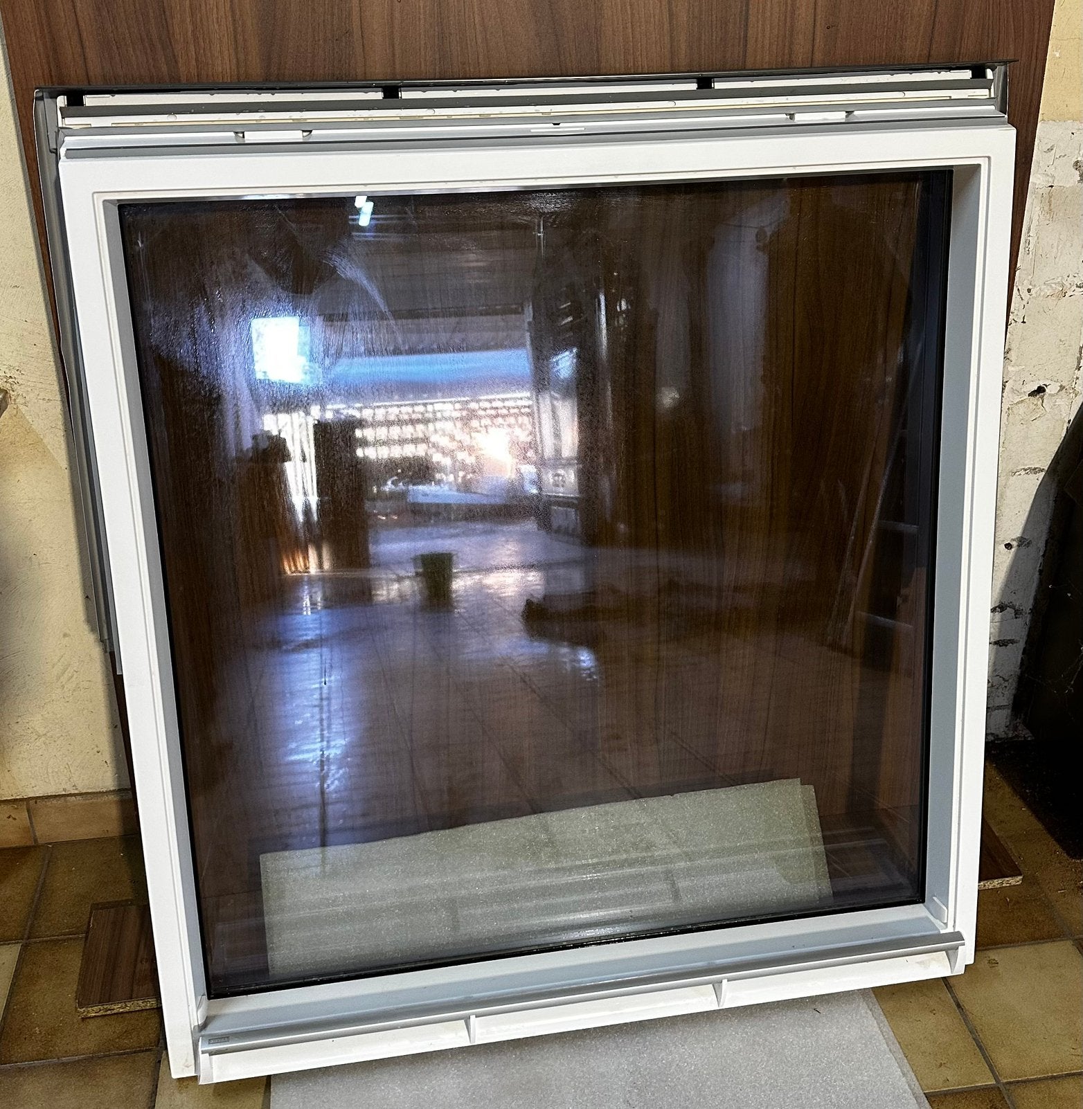 Nieuwe Velux met kleine beschadiging, Doe-het-zelf en Bouw, Ophalen, Zo goed als nieuw
