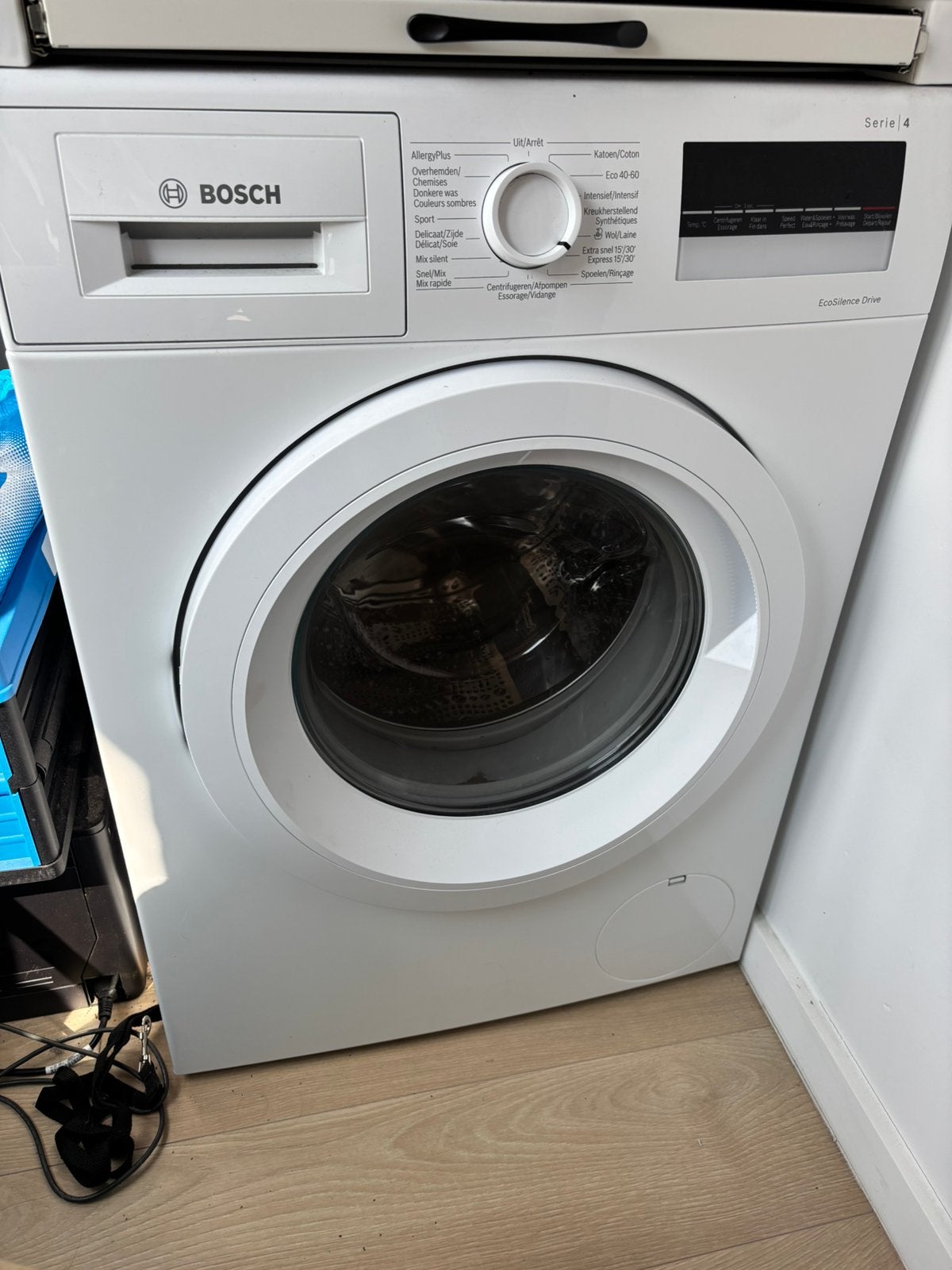 Bosch wasmachine Serie 4, Ophalen, Zo goed als nieuw, 85 tot 90 cm, 1200 tot 1600 toeren