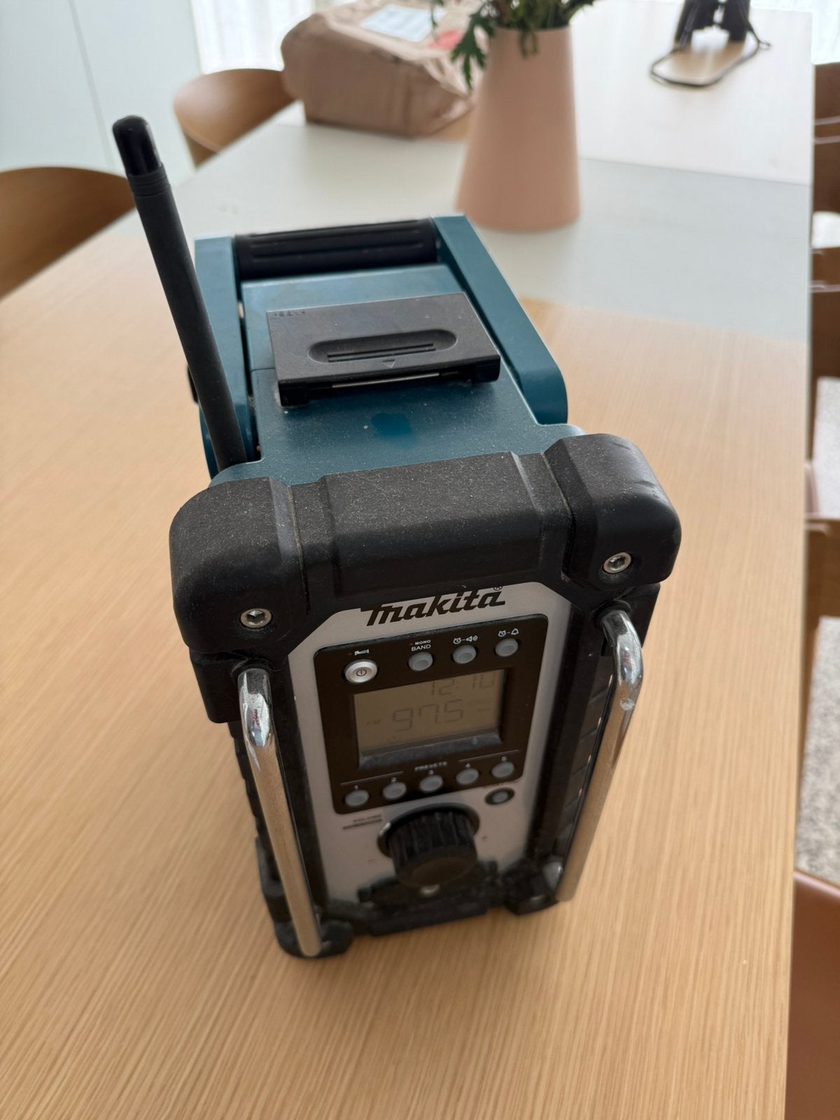 Makita DMR107 accu/stekker bouwplaatsradio, Audio, Tv en Foto, Ophalen, Gebruikt, Bouwradio