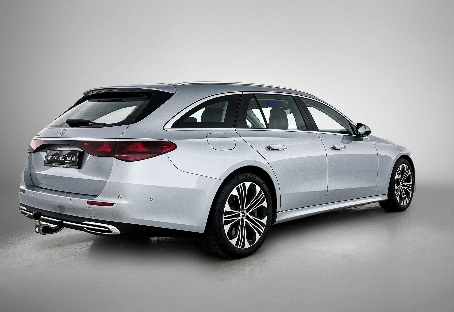 Mercedes-Benz E-Klasse 300 E Break Luxury Line | Distronic |, Auto's, Automaat, Dealer onderhouden, Gebruikt, 4 cilinders