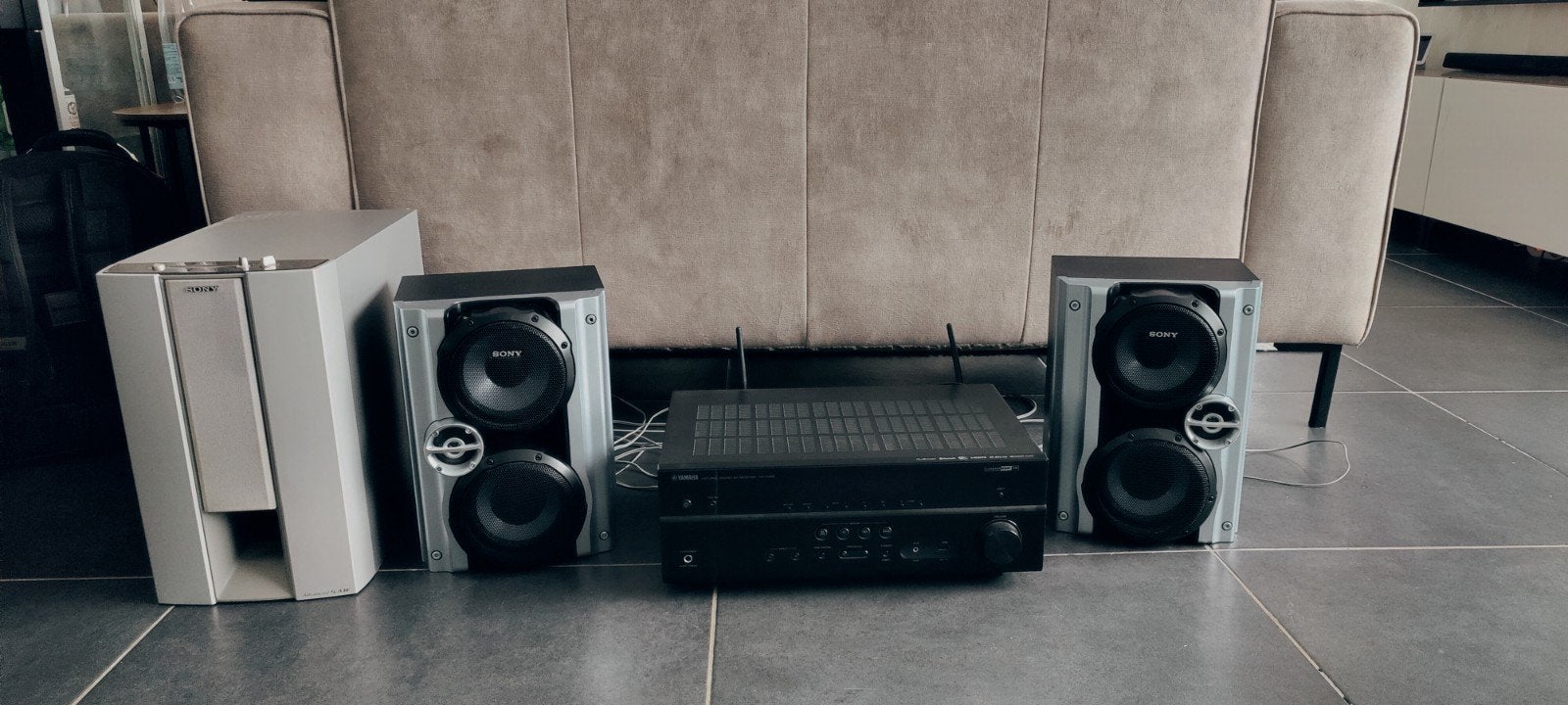 Yamaha rx-v485 stereo, inclusief speakers en subwoofer, Audio, Tv en Foto, Luidsprekerboxen, Ophalen, Subwoofer, 60 tot 120 watt