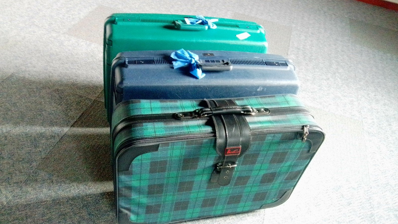 3 Reiskoffers, 2 van merk Delsey, samen 10€!, Handtassen en Accessoires, Koffers, Ophalen