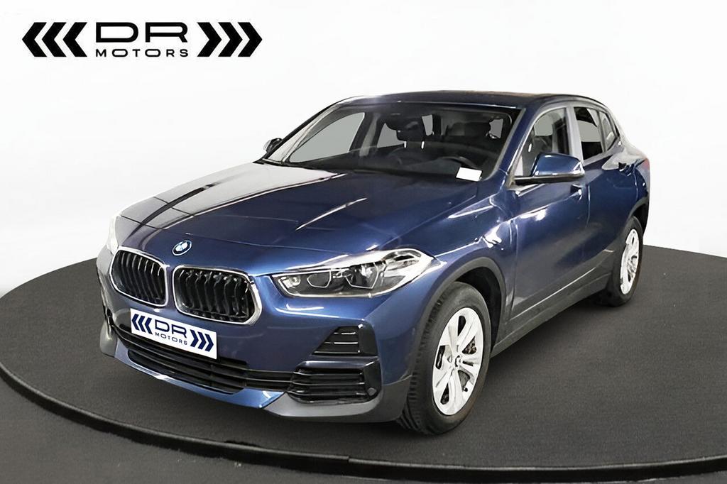 BMW X2 25E A xDRIVE - CAMERA - HEAD UP - VERWARMDE ZETELS -, Auto's, Bedrijf, 5 zetels, 5 deurs, Hybride Elektrisch/Benzine