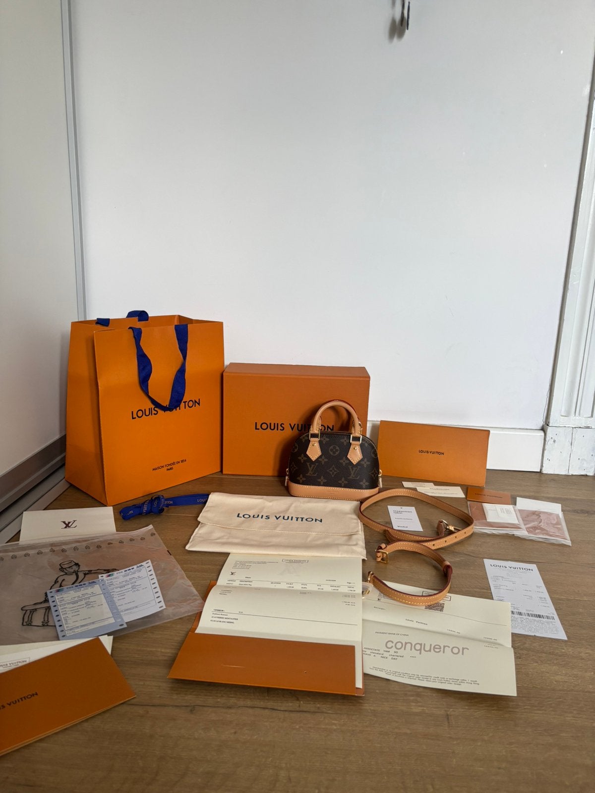 Sac à main Louis Vuitton Nano Alma pour femme, Enlèvement ou Envoi, Comme neuf, Brun, Sac à main