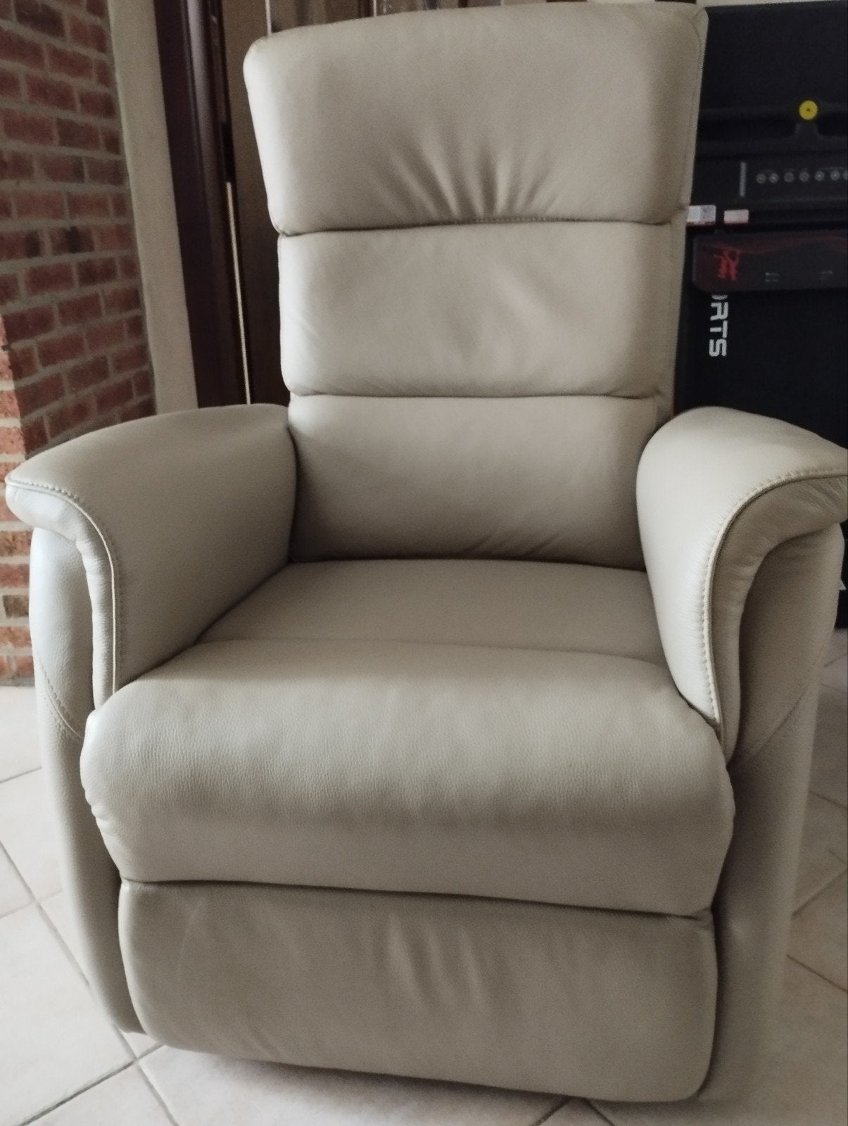 Fauteuil releveur GCare Confort, Maison & Meubles, Enlèvement, Comme neuf, Cuir