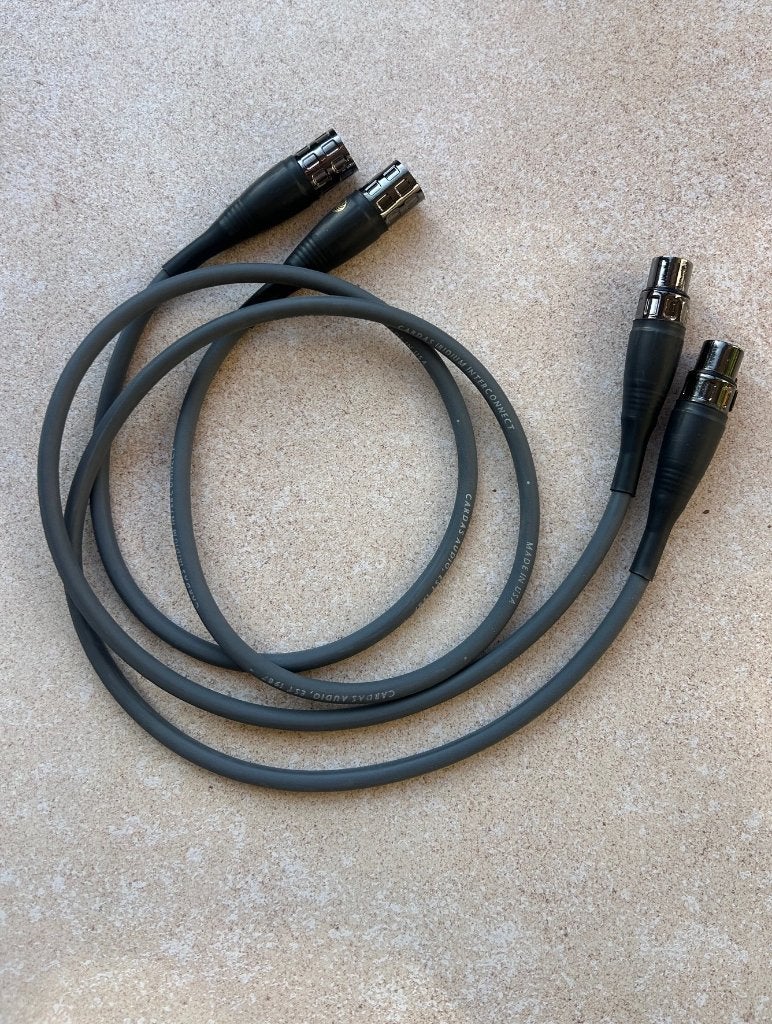 Cable interconnect audio CARDAS IRIDIUM XLR -1m, TV, Hi-fi & Vidéo, Enlèvement, Comme neuf