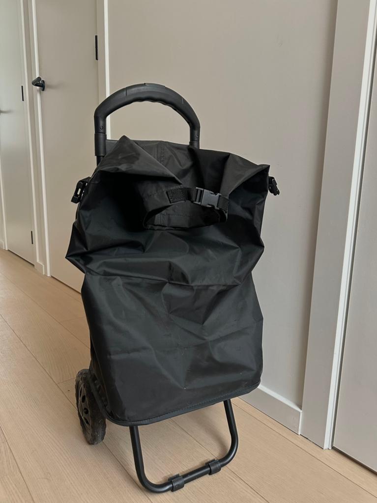 IKEA boodschappentrolley op wielen, Ophalen, Zo goed als nieuw