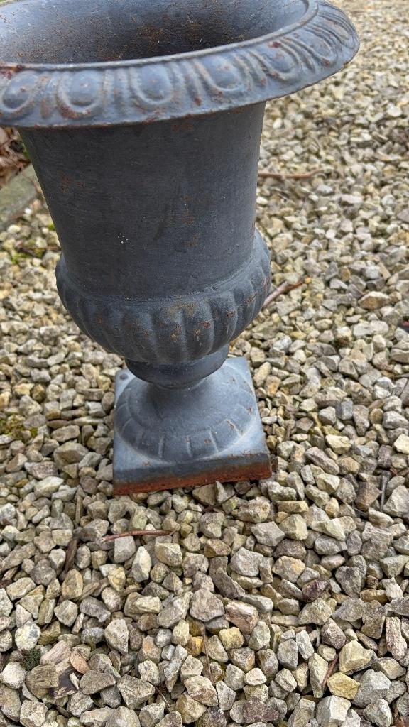 Gietijzeren bloempot, Tuin en Terras, Bloempotten, Ophalen, Gebruikt, Tuin