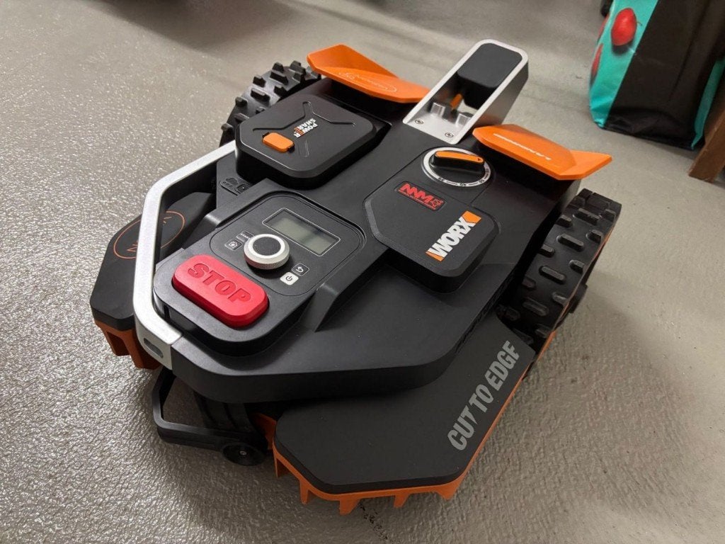 Tondeuse à gazon robot Worx Landroid Vision WR206E M600, Enlèvement ou Envoi, Worx, Contrôlable via l'application, Moins de 20 cm