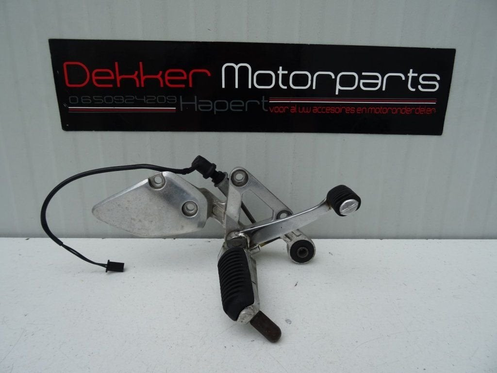 Rem set / Rechter Voetsteun Yamaha Fazer 600 1998-1999-2001, Motoren, Gebruikt, -, -, Ophalen of Verzenden