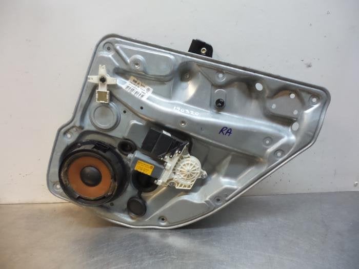 Mécanique vitre 4portes arrière droite d'un Volkswagen Gol, Volkswagen, -, 3 mois de garantie, Utilisé