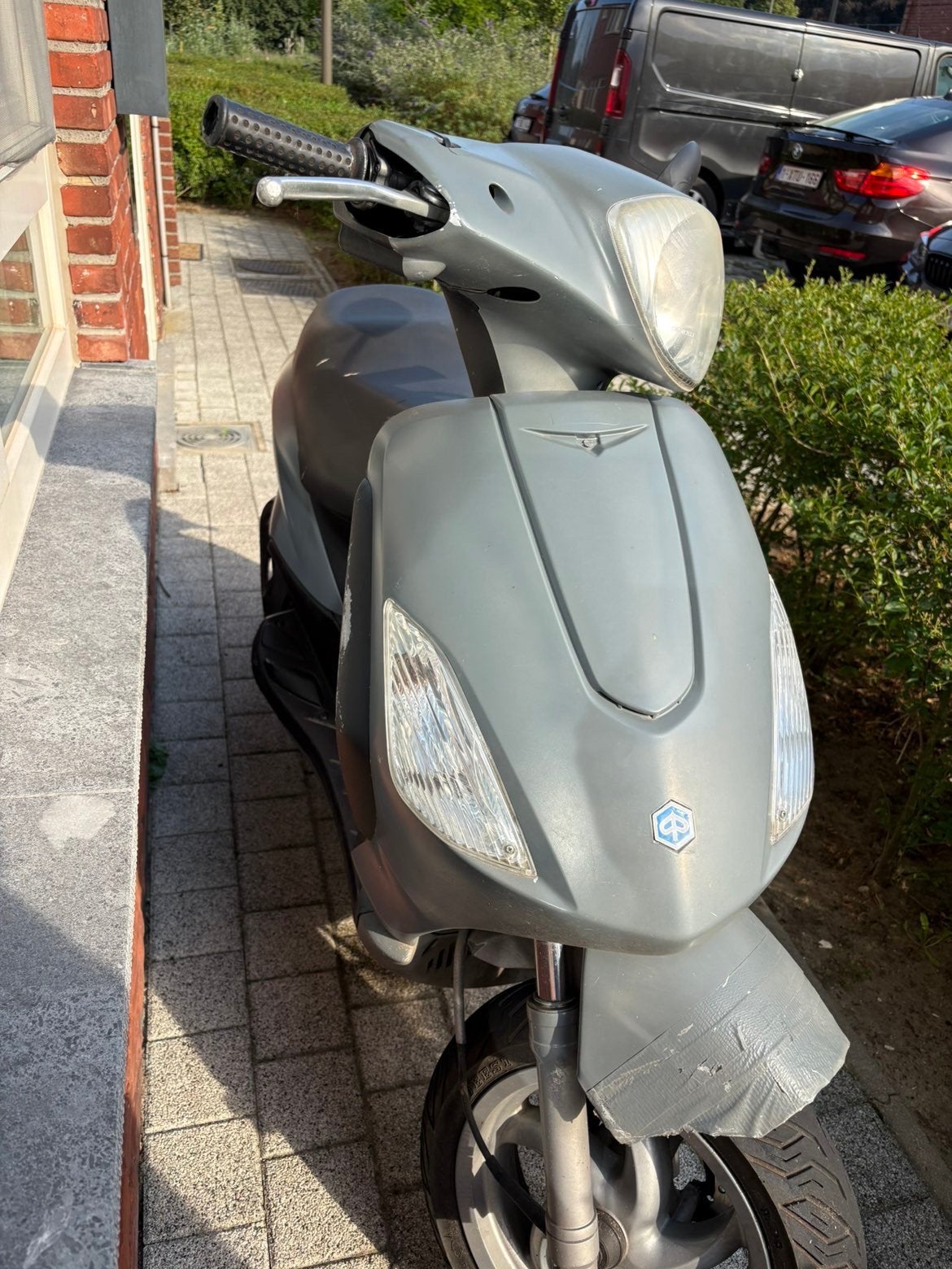 Piaggio fly 50 cc b klasse, Fietsen en Brommers, Snorfietsen en Snorscooters, Zo goed als nieuw, Piaggio, Ophalen