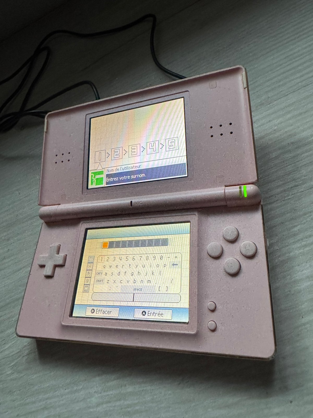 De roze console van de Nintendo DS Lite is erg goed, Games en Spelcomputers, Ophalen of Verzenden, Zo goed als nieuw, Roze, DS Lite