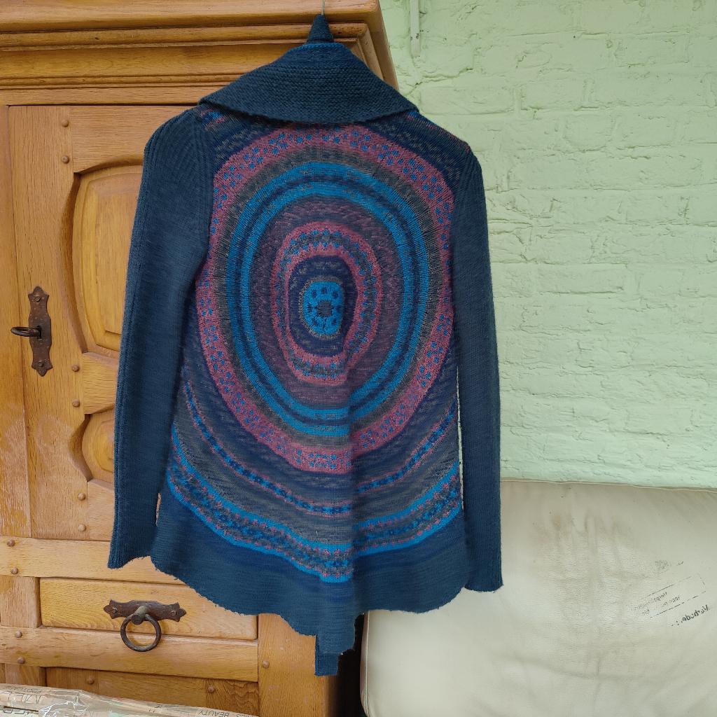 Winterkleding natuurlijke materialen, Ophalen of Verzenden, Zo goed als nieuw, Maat 38/40 (M)